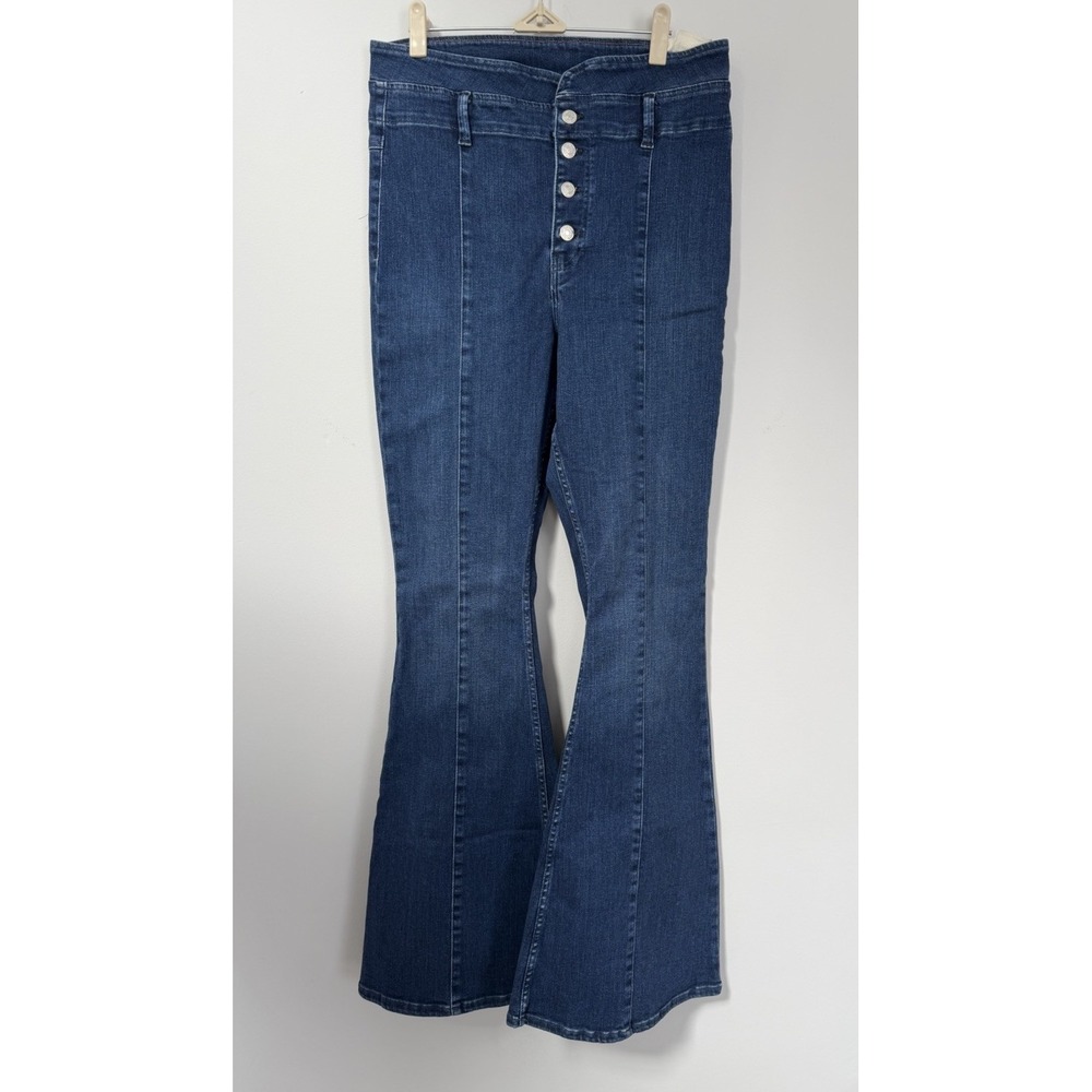 We The Free People After Dark Mid Rise‎ Flare Blue Denim Bell Bottom Size 31 NEW